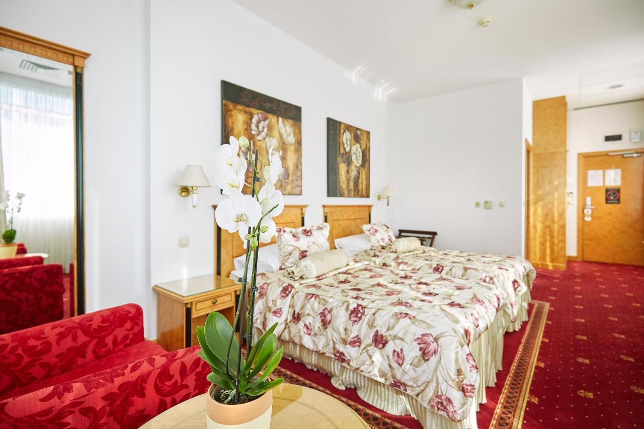 Garni Hotel Master 노비사드 외부 사진